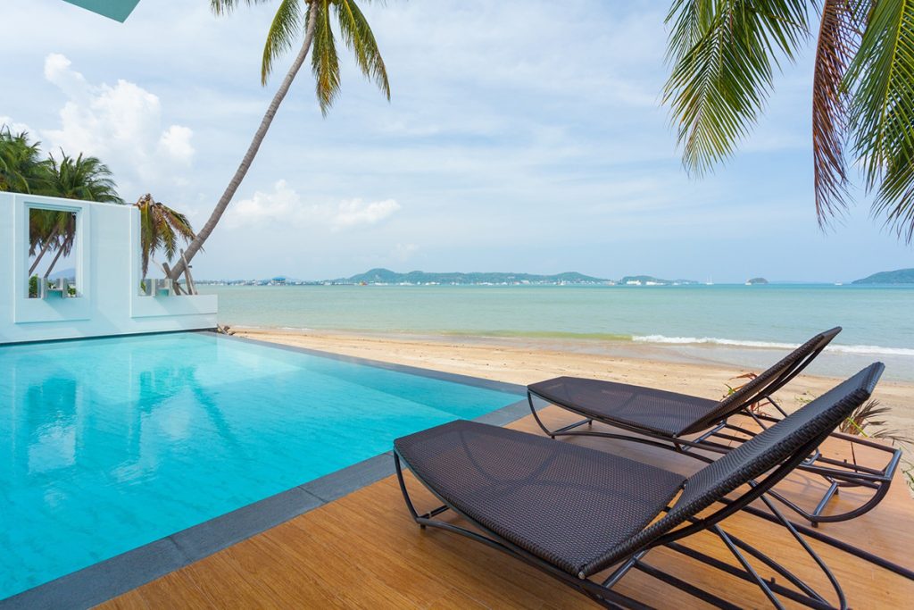 30-Beachfront Infinity Pool Villa